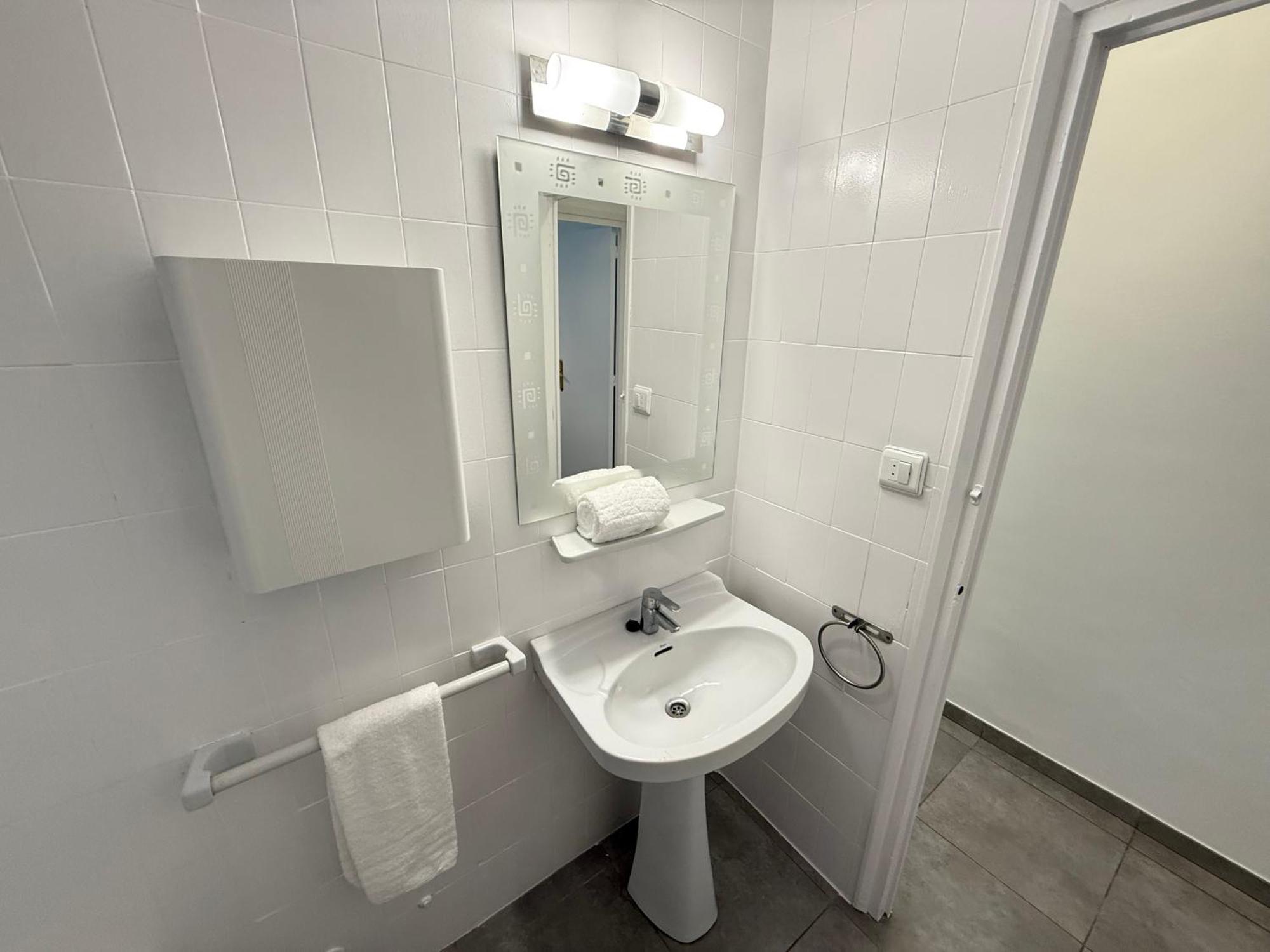 Apartament Agi Macia Centro Roses Zewnętrze zdjęcie